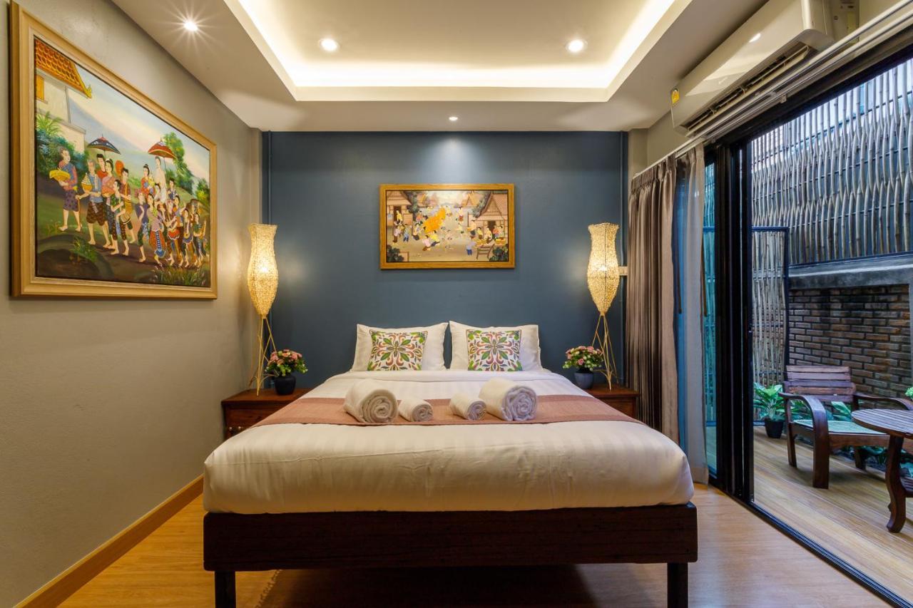 Hostel One Art And Gallery Chiang Mai Bagian luar foto