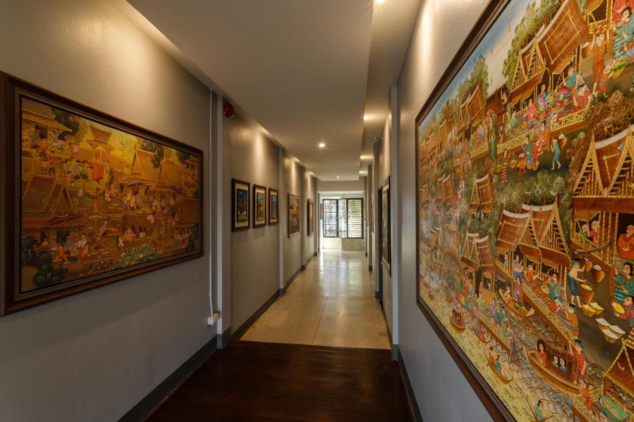 Hostel One Art And Gallery Chiang Mai Bagian luar foto