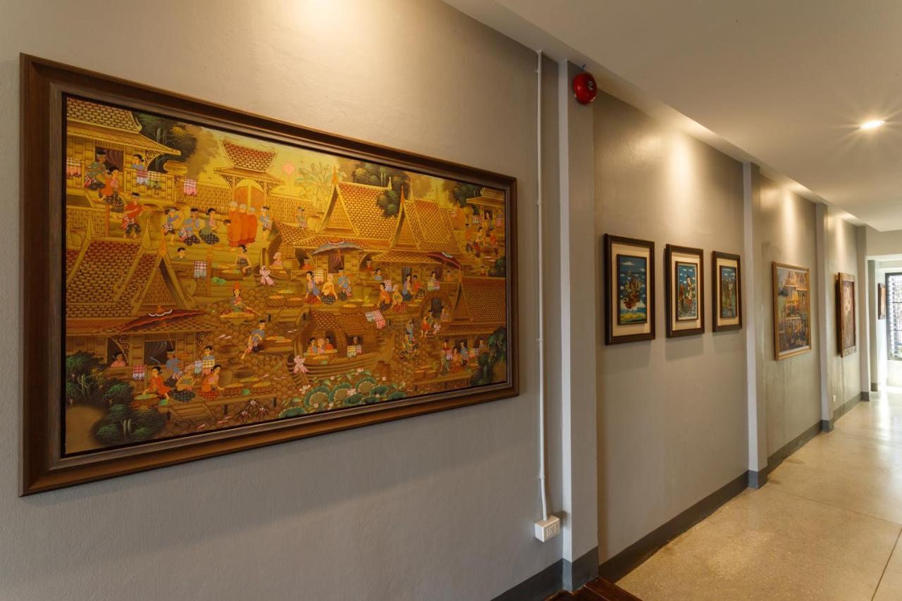 Hostel One Art And Gallery Chiang Mai Bagian luar foto